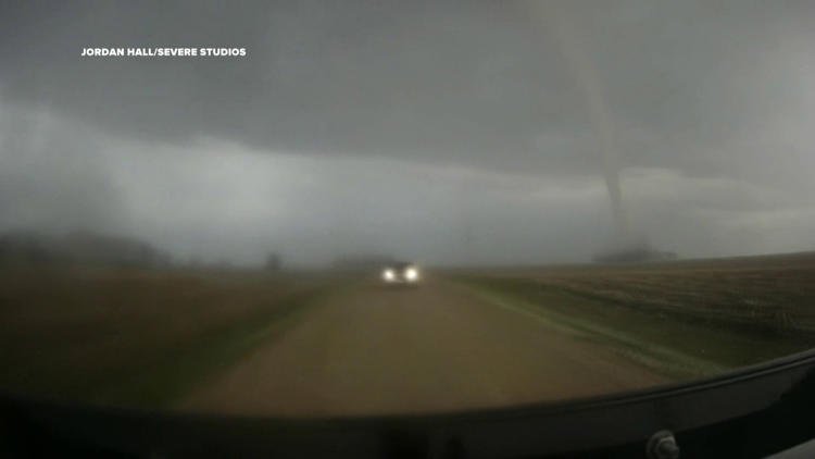 Storm chasers capture tornado touching ground in southern MN