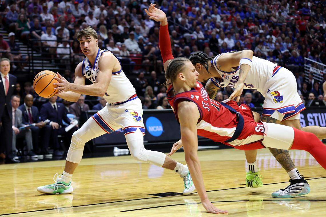 'I'm back': Kohl Rosario announces return to KU basketball in social ...