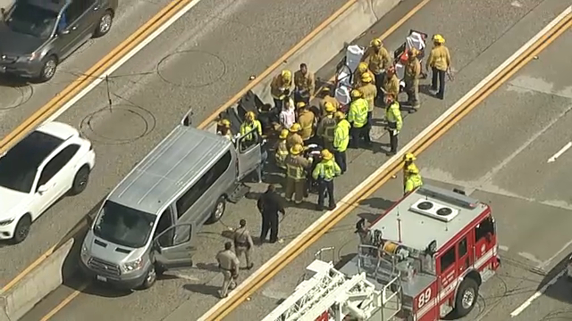 8 children, 2 adults taken to hospital after van crash on 170 Freeway ...