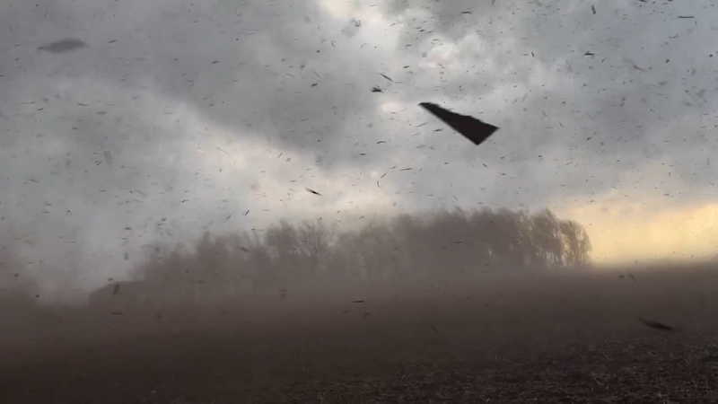 Storm chasers record incredible video from inside tornado<br>