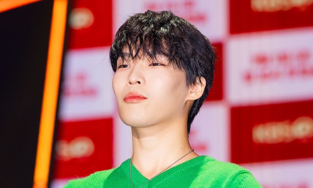 '하지수 열애설' 이찬혁, 내년 동거 끝낸다…직접 전한 소식