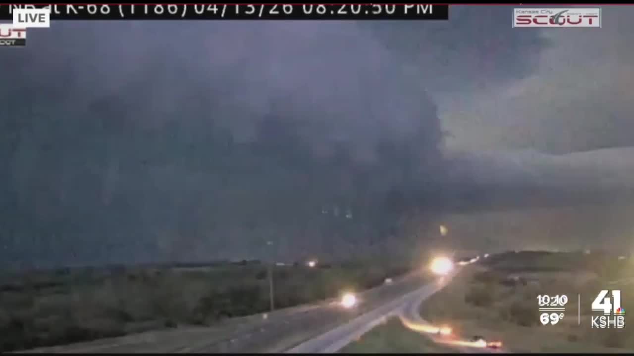 Kansas City traffic camera captures tornado-warned storm near Hillsdale ...