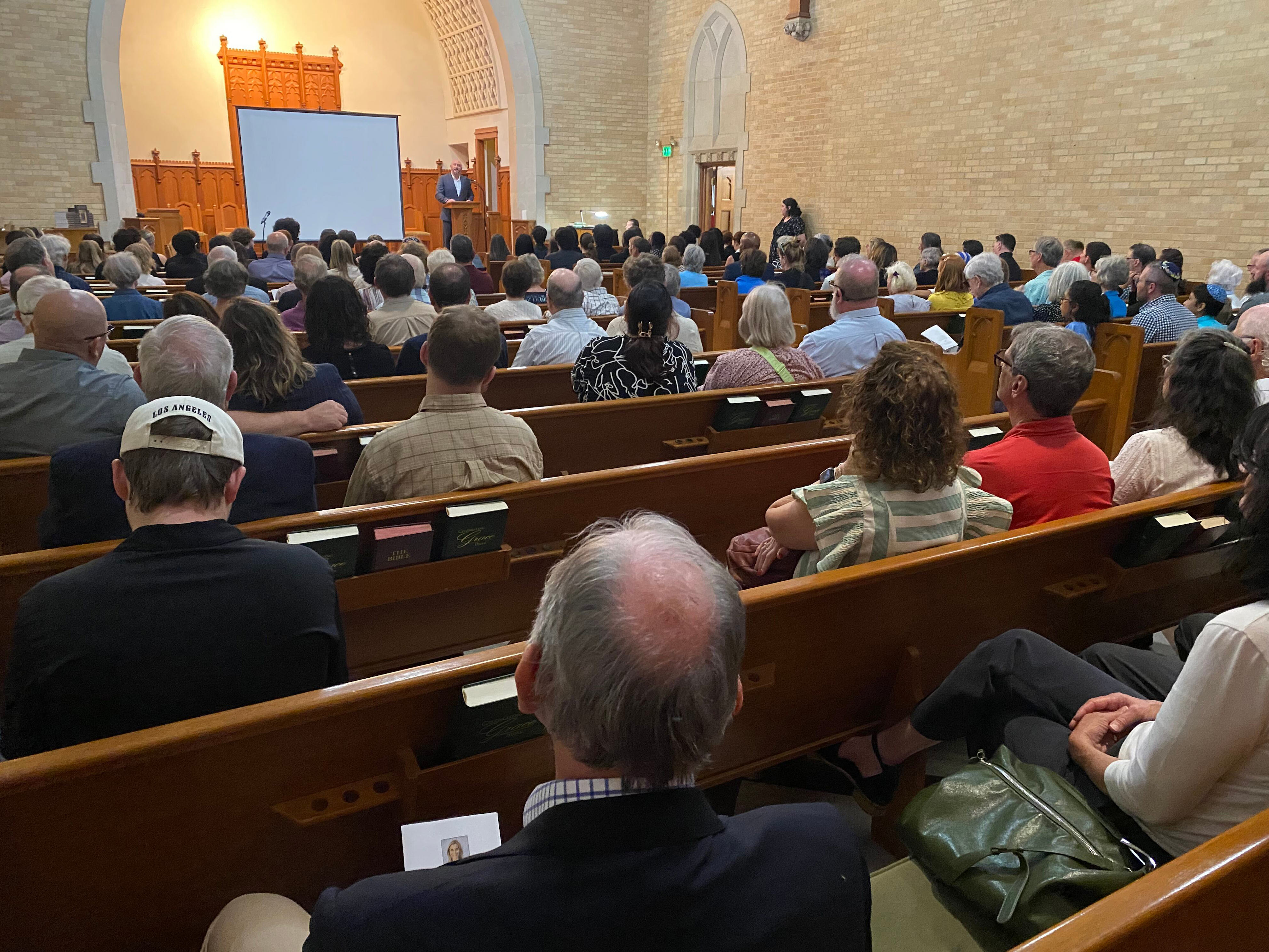Community gathers in Alexandria for Holocaust remembrance