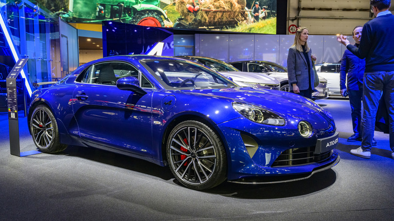 5 of the best-looking mid-engined sports cars we've ever seen