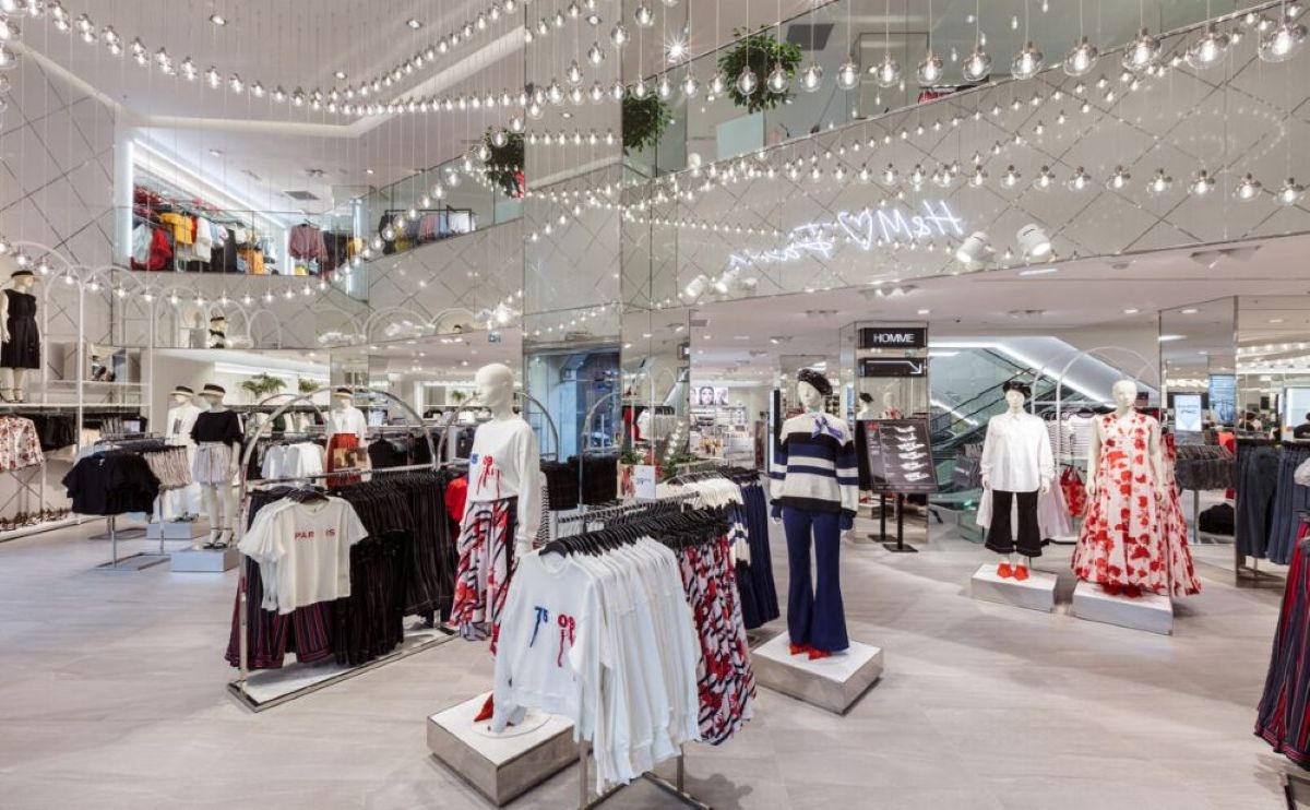 H&M chiude 160 store e rinuncia all’atelier parigino & Other Stories