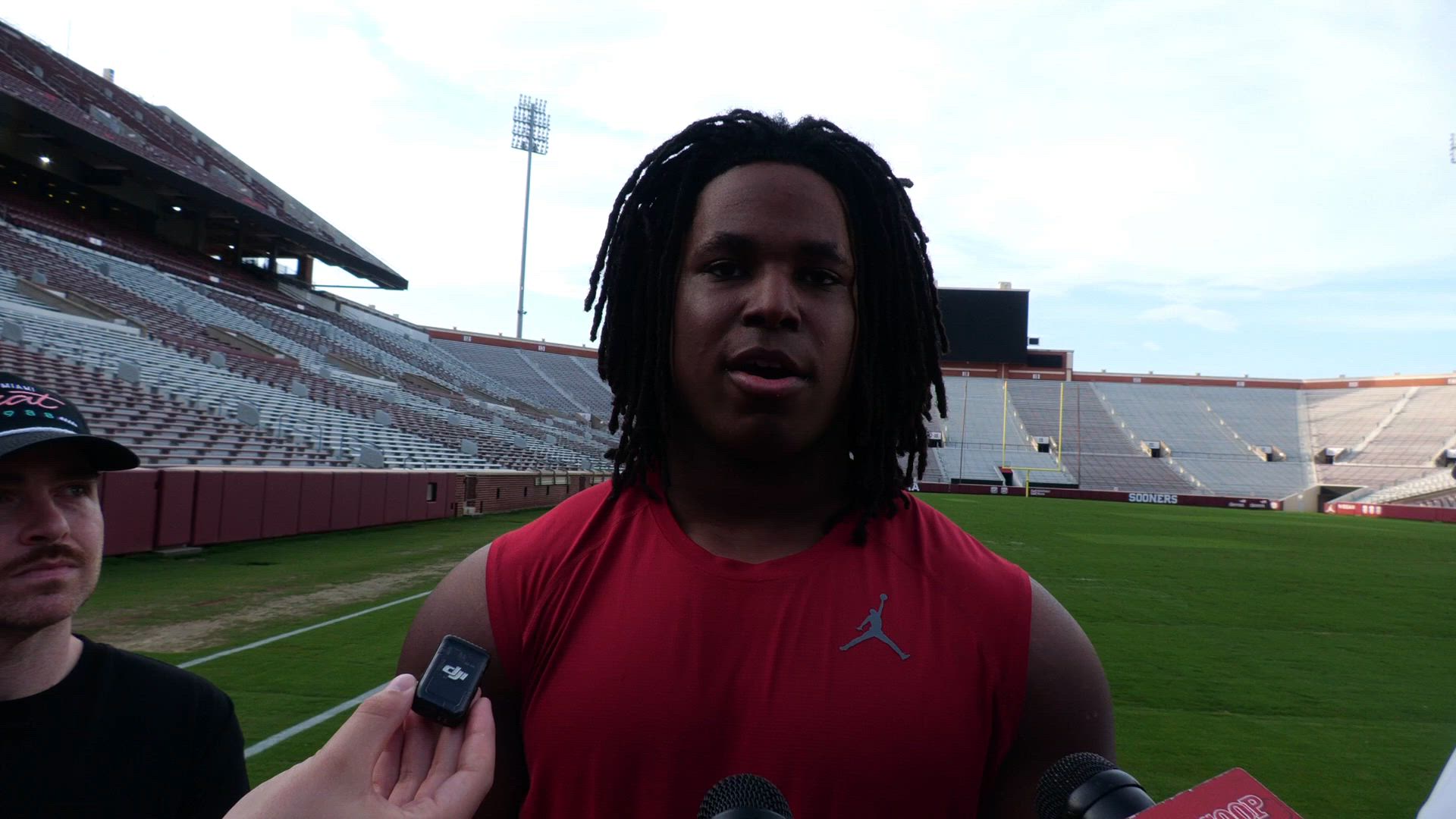Oklahoma DL Kenny Ozowalu previews the Sooners' spring game
