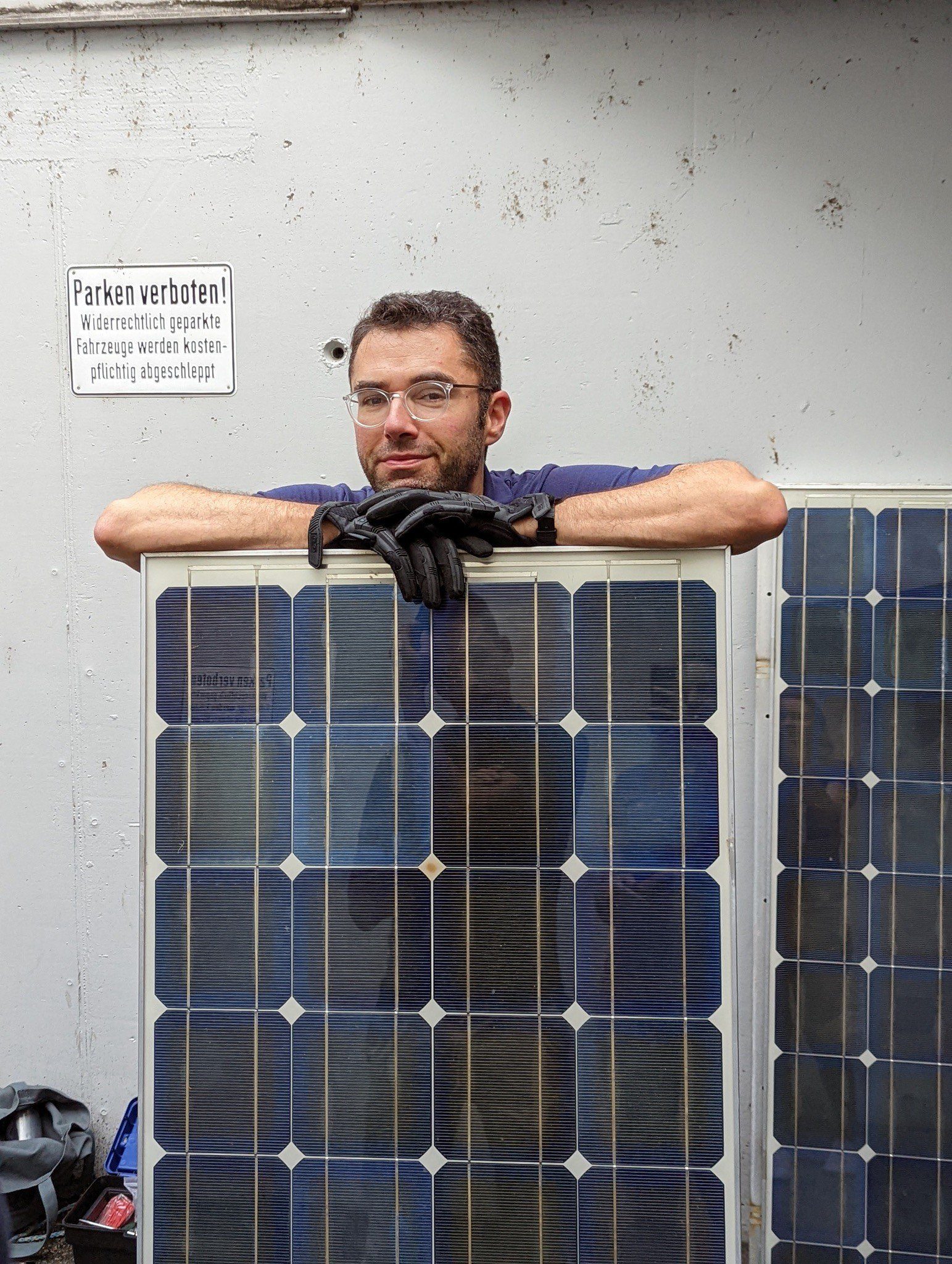 We already use £400 plug-in solar panels – UK flat owners will face ...