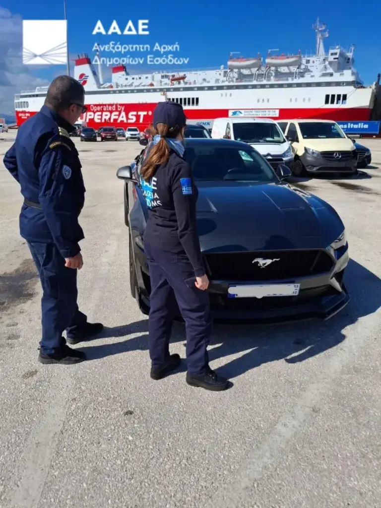 Πάτρα: Μπλόκο σε πολυτελή οχήματα στο λιμάνι - Σαφάρι κατασχέσεων supercars από την ΑΑΔΕ