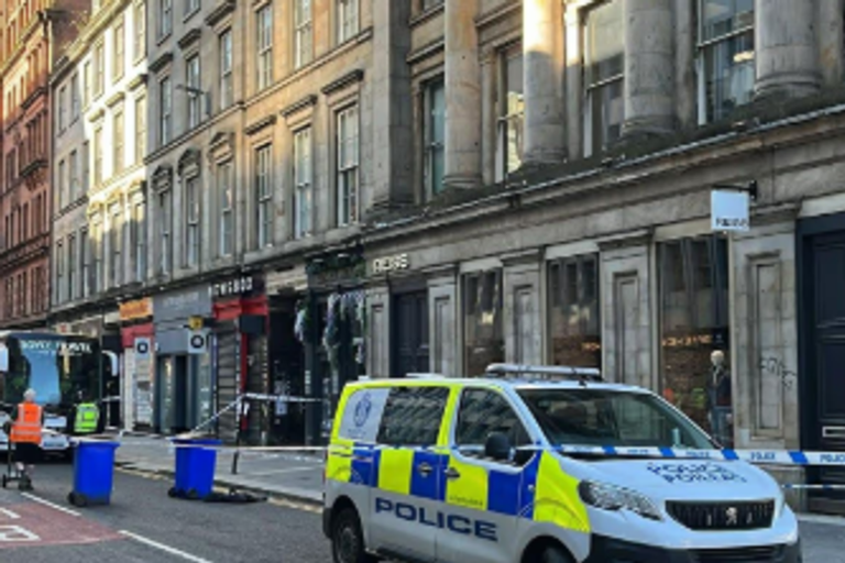 Two men stabbed in Glasgow city centre and taken to hospital as street ...