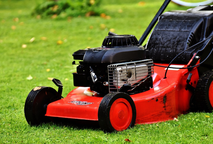 15 easy fixes for your lawn mower's starting problems