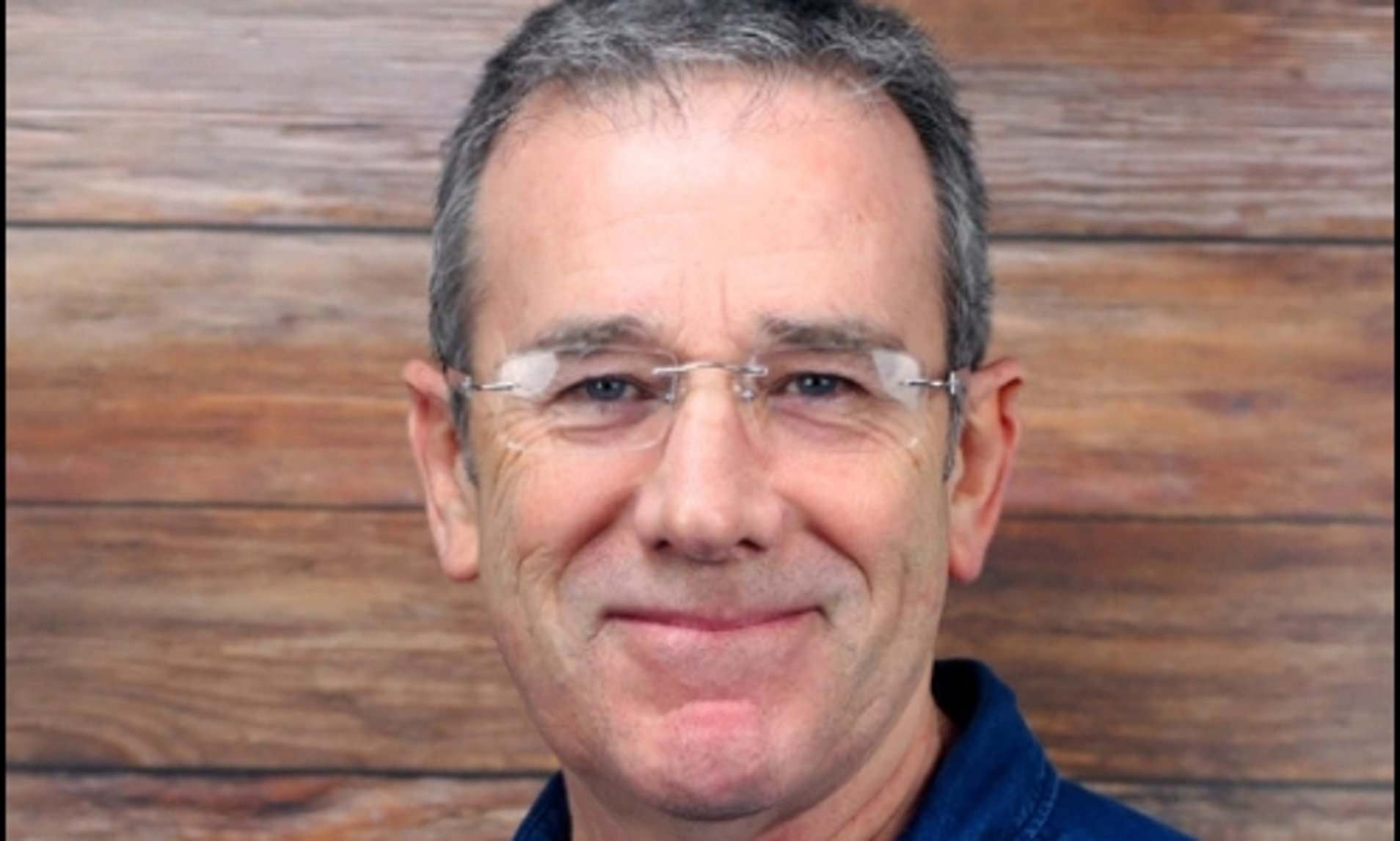 Firm bars staff from sharing food including birthday cakes at work ...