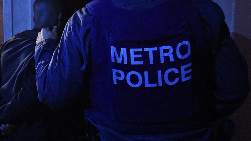 Residents stone Metro Police during Athlone suspect arrest