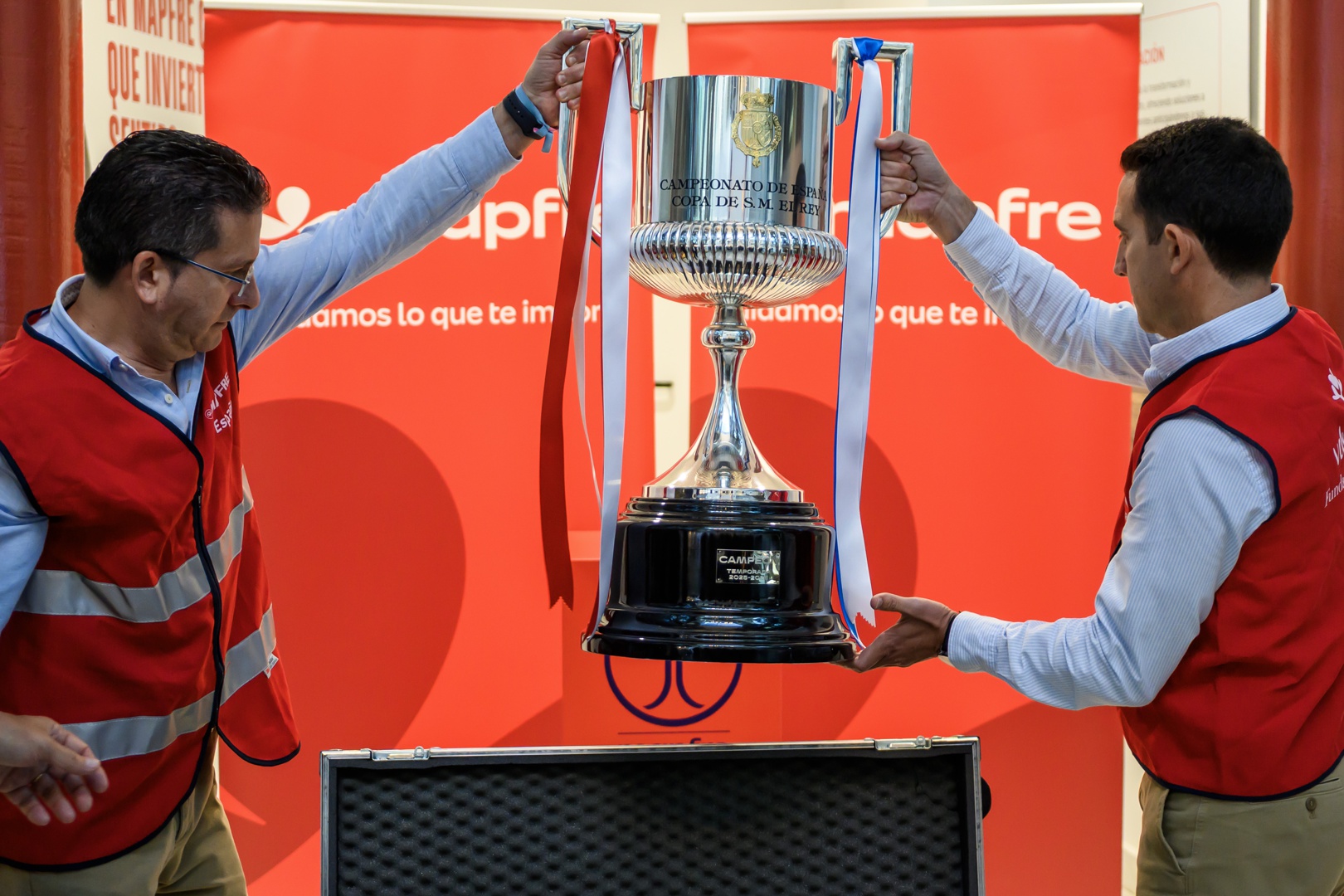 La Copa del Rey ya está en Sevilla
