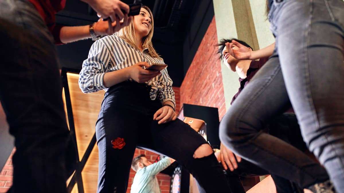 11 phrases that make you 'instantly unlikable' in group settings ...
