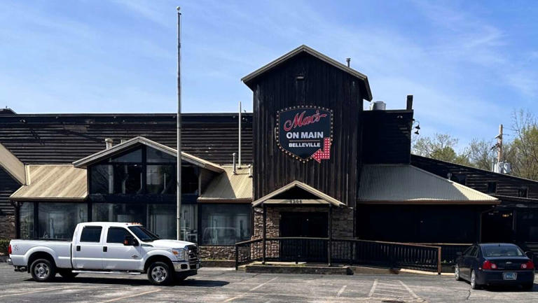 Mac’s Cafe on Third opens with outdoor seating in downtown Alton