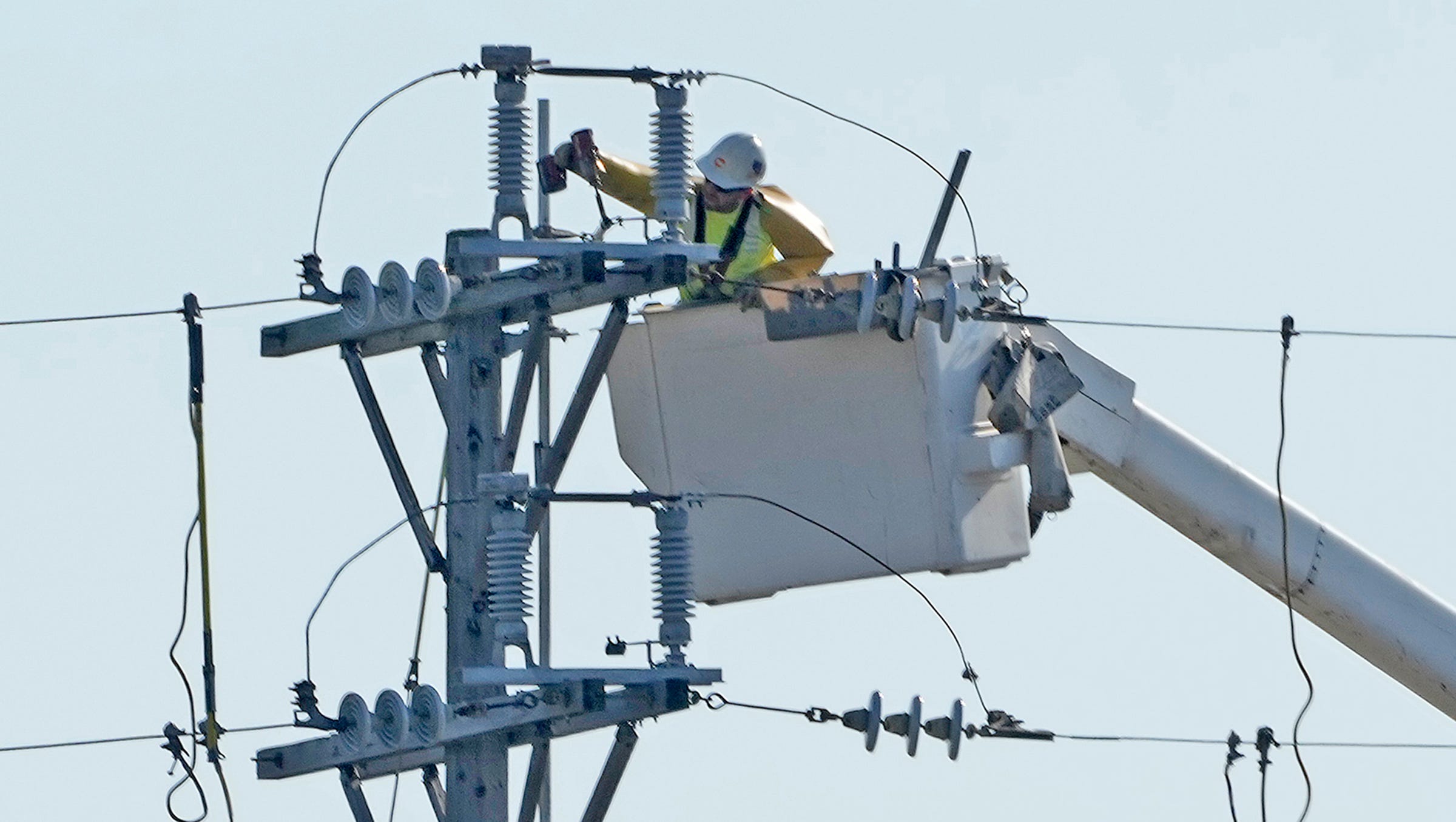 About 2,000 still without power after severe thunderstorm in Wisconsin