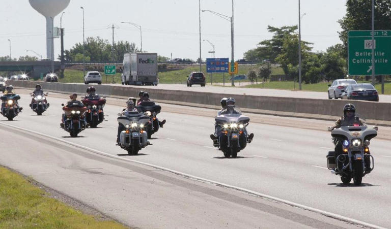 Is lane splitting legal in Washington state? See road rules for motorcycles