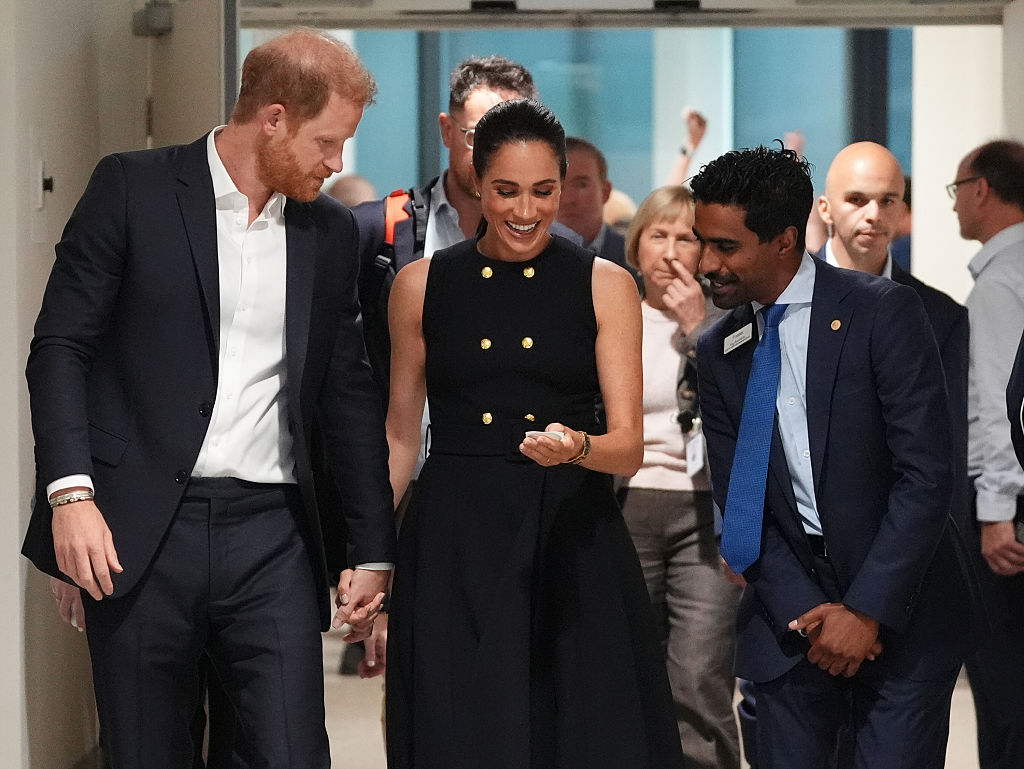 Harry and Meghan Australia tour: What is she wearing, when is she ...