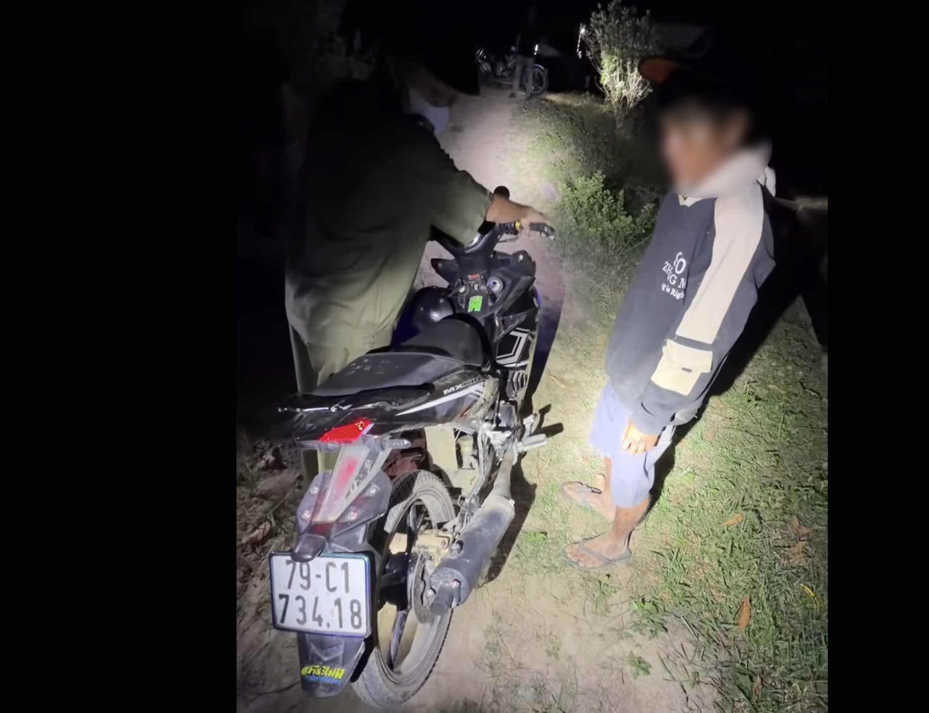 Công an phường đối thoại với phụ huynh thanh thiếu niên vi phạm giao thông