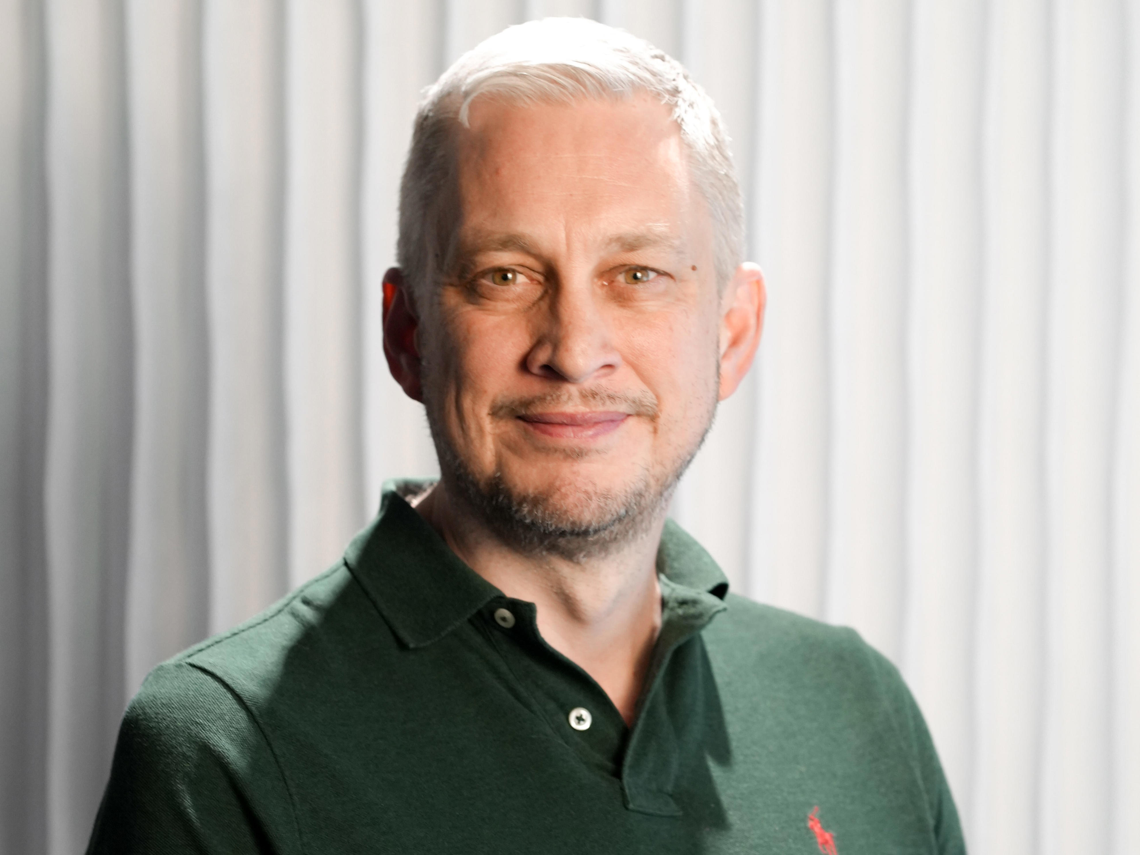 He managed 120 people at Meta. Now, he's walking away from big tech to ...