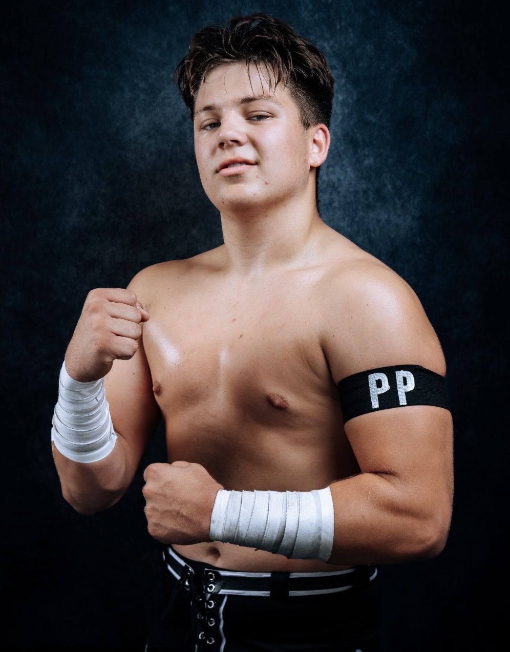 Top UK wrestler set to appear in Worthing