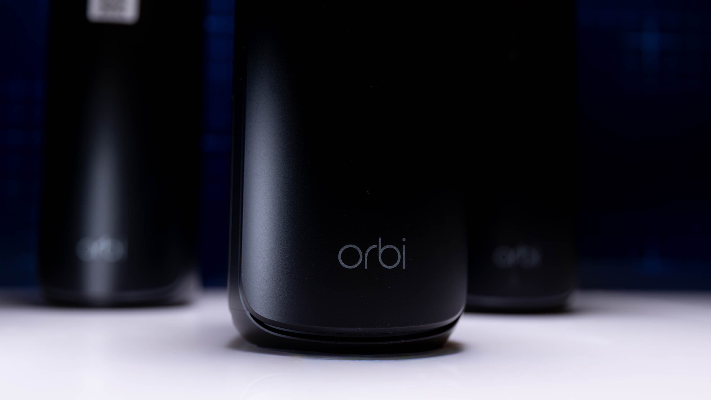NETGEAR Orbi 5G Tri-Band WiFi 6 Mesh System (NBK752) – Router with 1 satellite extender | Coverage up to 350 m², 40 devices | AX4200 (up to 4.2 Gbps