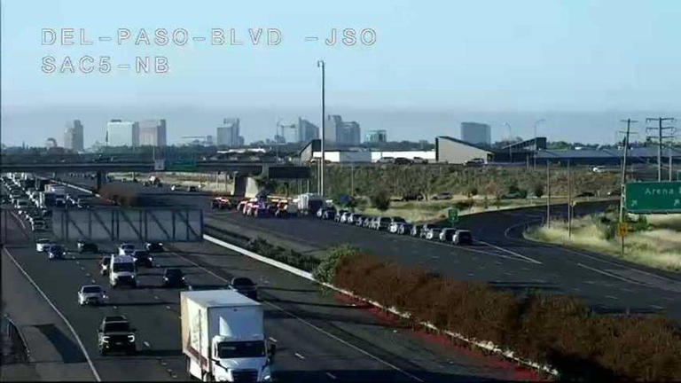 Carjacking suspect fatally shot by Sacramento deputies on I-5 in ...