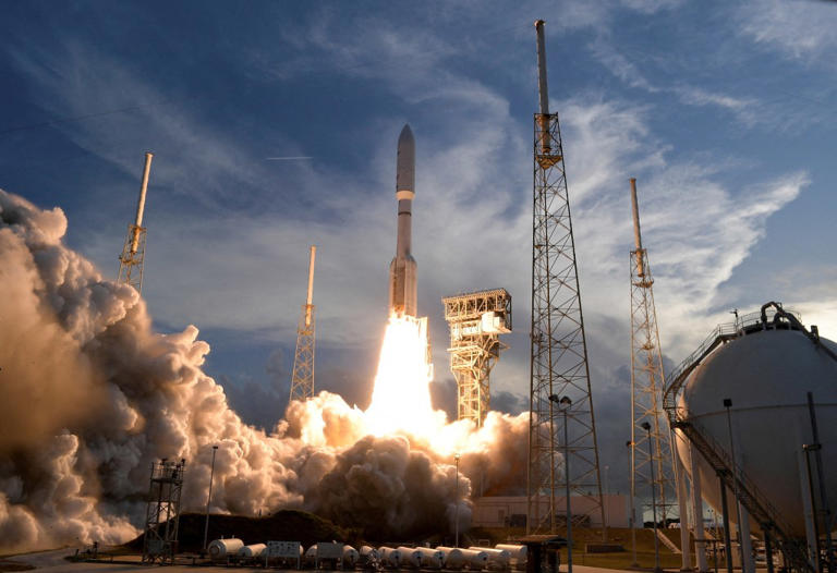 Amazon buys satellite operator Globalstar for $11B to challenge Elon ...