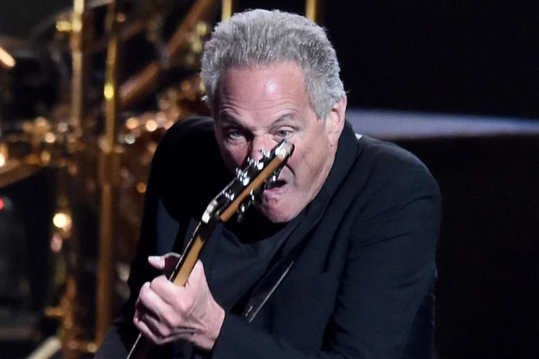 Lindsey Buckingham’s alleged attacker faces seven criminal charges