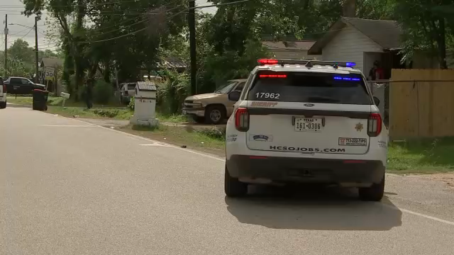 Man hospitalized after being stabbed in east Harris County, sheriff's ...