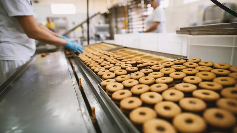 Investors urge restaurant sector to disclose 'healthiness' of sales