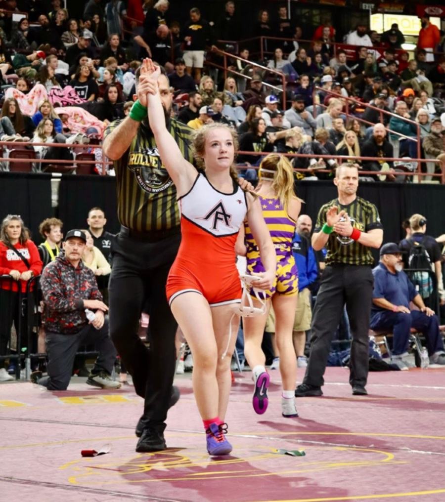 American Falls’ Kinzie Williams brings home another wrestling All ...
