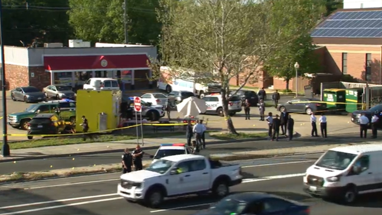 1 juvenile killed, another critically injured in Northeast DC shooting