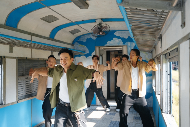 Đinh Tiến Đạt từ chất 'đời' hip hop đến rung động rất nhẹ của R&B