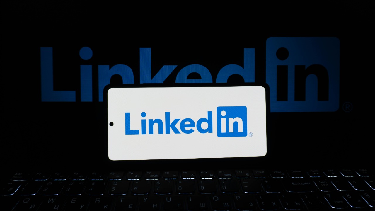 LinkedIn adds AI training toggle as it expands use of member data