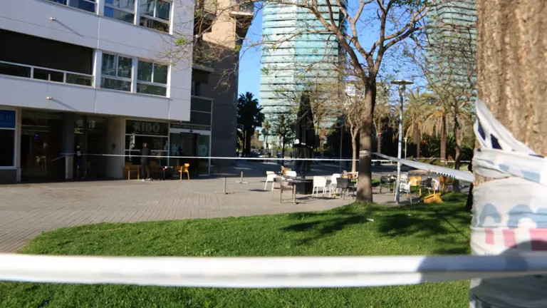 Herido grave un hombre tras recibir un disparo en un tiroteo a plena ...