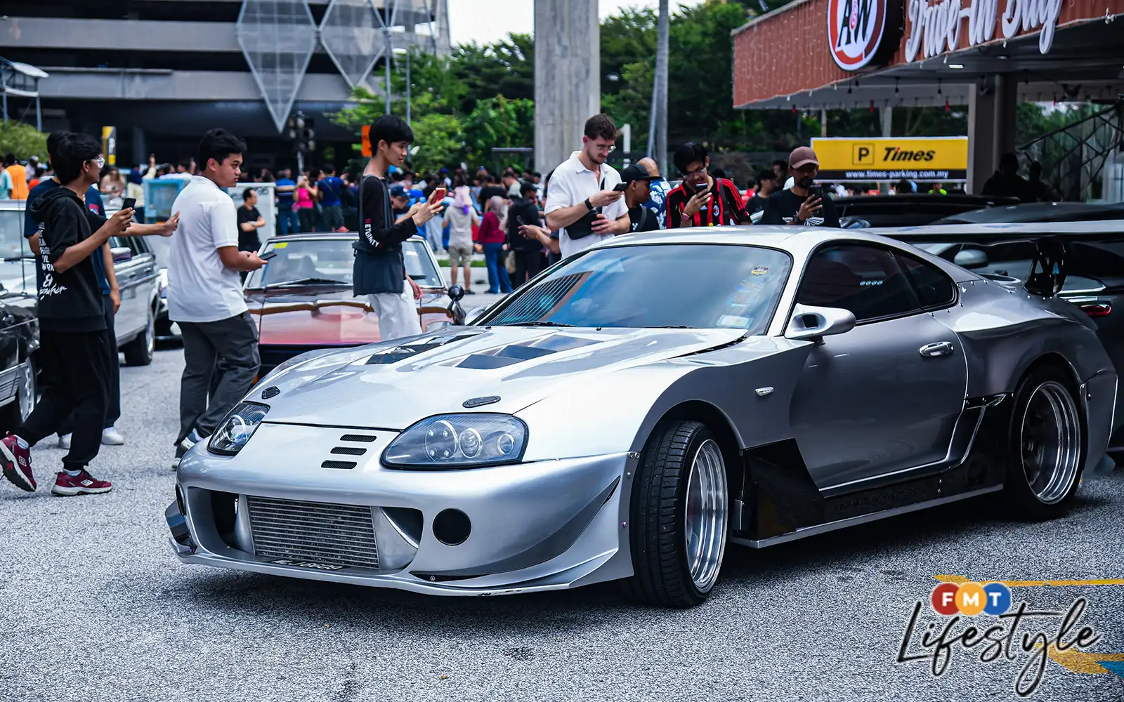 Classic cars rev and rumble at 'Wheels and Waffles'