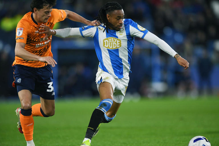 Plenty of high Huddersfield Town player ratings but only a point to ...