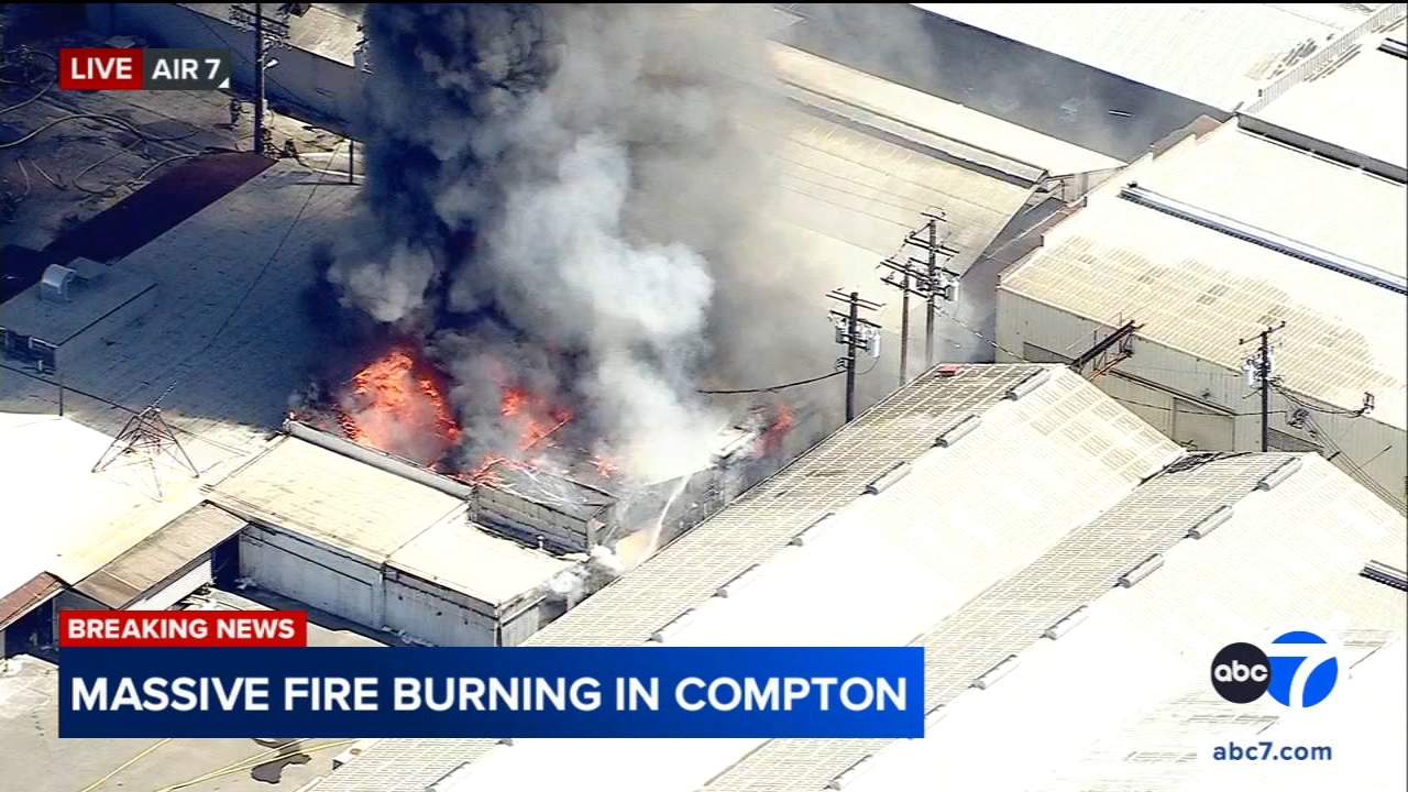 Fire erupts at commercial building in Compton, sending up column of ...