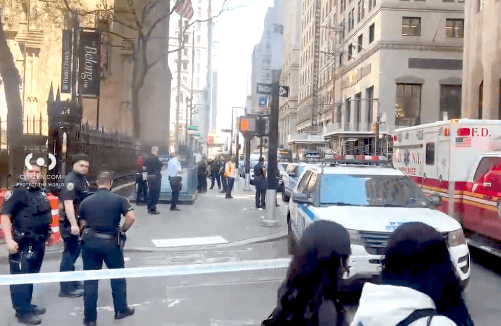 Subway rider stabbed in attempted robbery on subway train near Wall Street