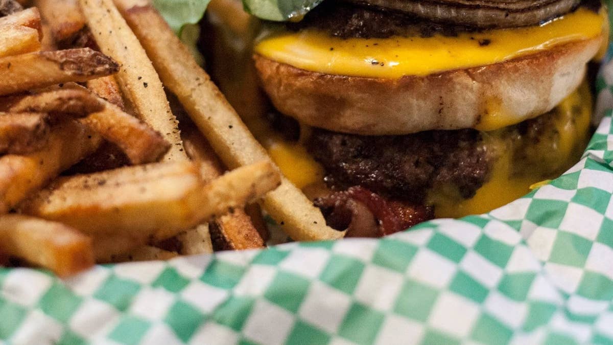 State-by-state burger guide spotlights 9 Minnesota restaurants