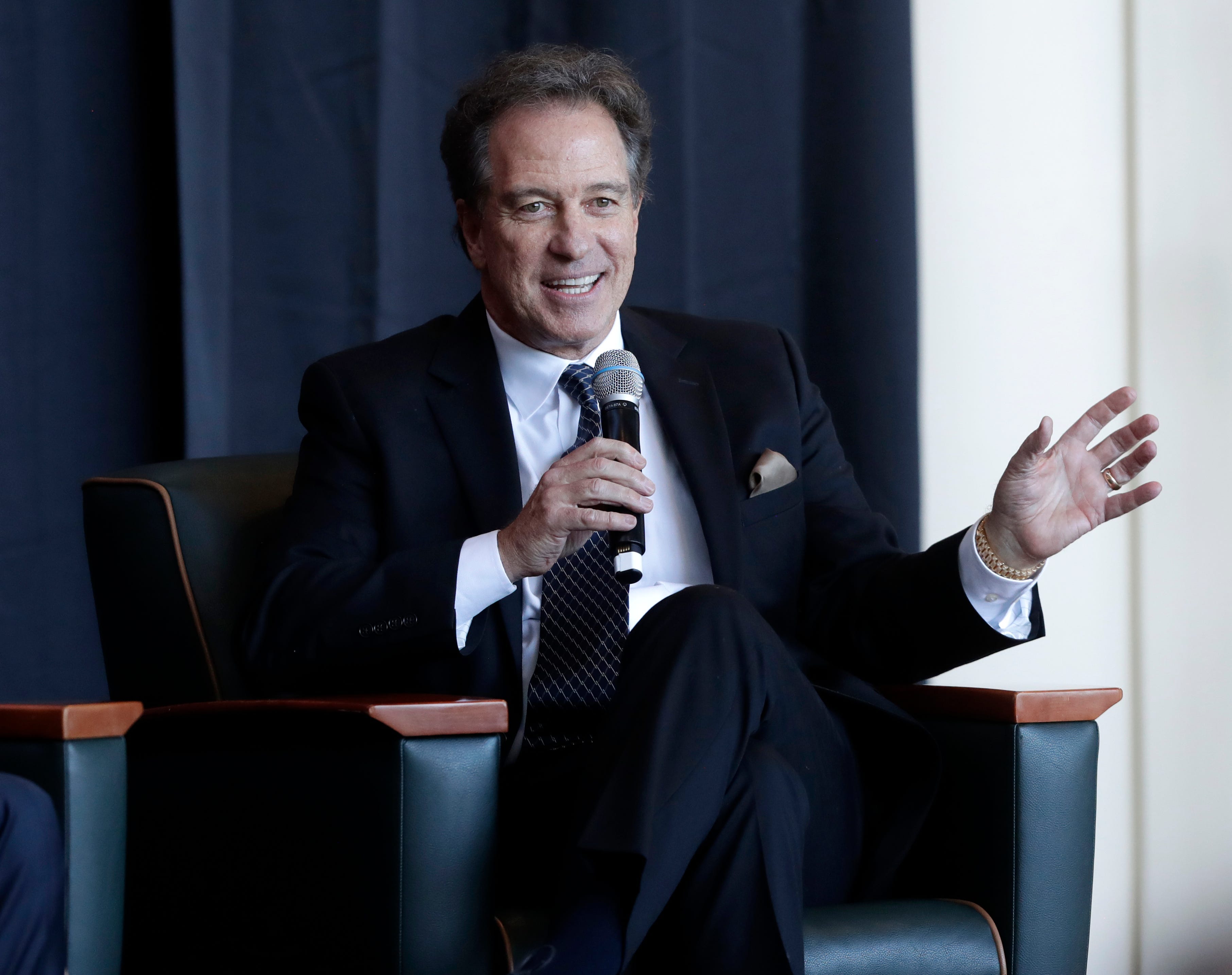 Suns-Trail Blazers announcers: Who is calling the NBA play-in game?
