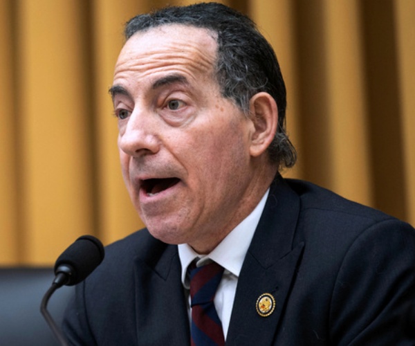 House Dems push 25th Amendment panel on Trump