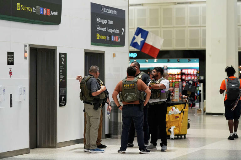 Houston council member accuses Whitmire of 'caving' in ICE fight
