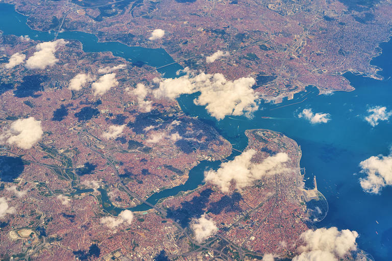 El canal que podría cambiar el juego ante la crisis del estrecho de Ormuz.