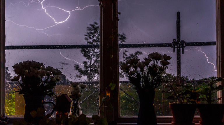 The popular myth about lightning people need to stop believing