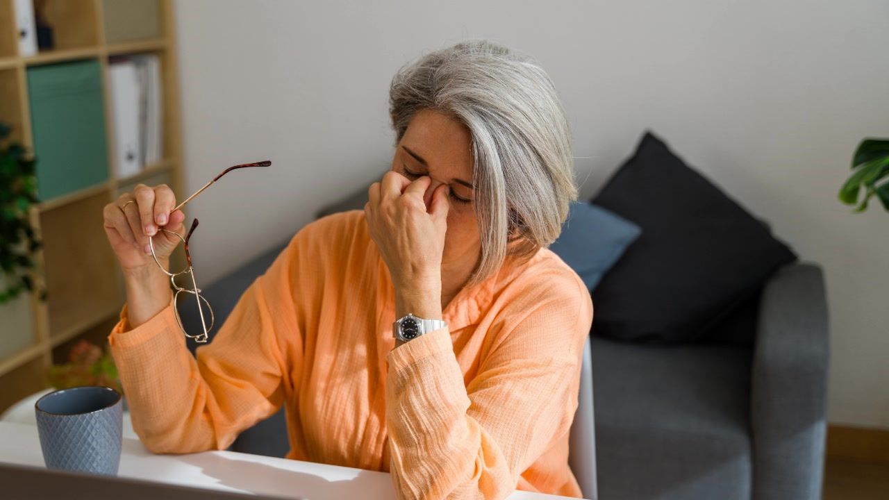 Have black spots in your vision? One type means go to the ER now