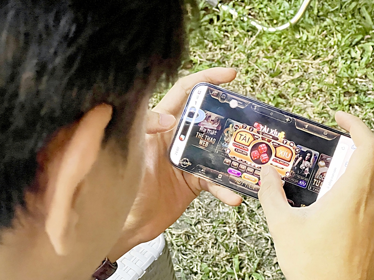 Khi hội nhóm mạng xã hội dẫn lối lệch lạc - Kỳ 4: Bẫy 'dễ kiếm tiền' tấn công những đứa trẻ