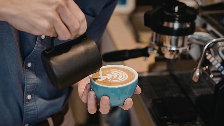Deux à trois cafés par jour réduisent le risque de troubles mentaux ...