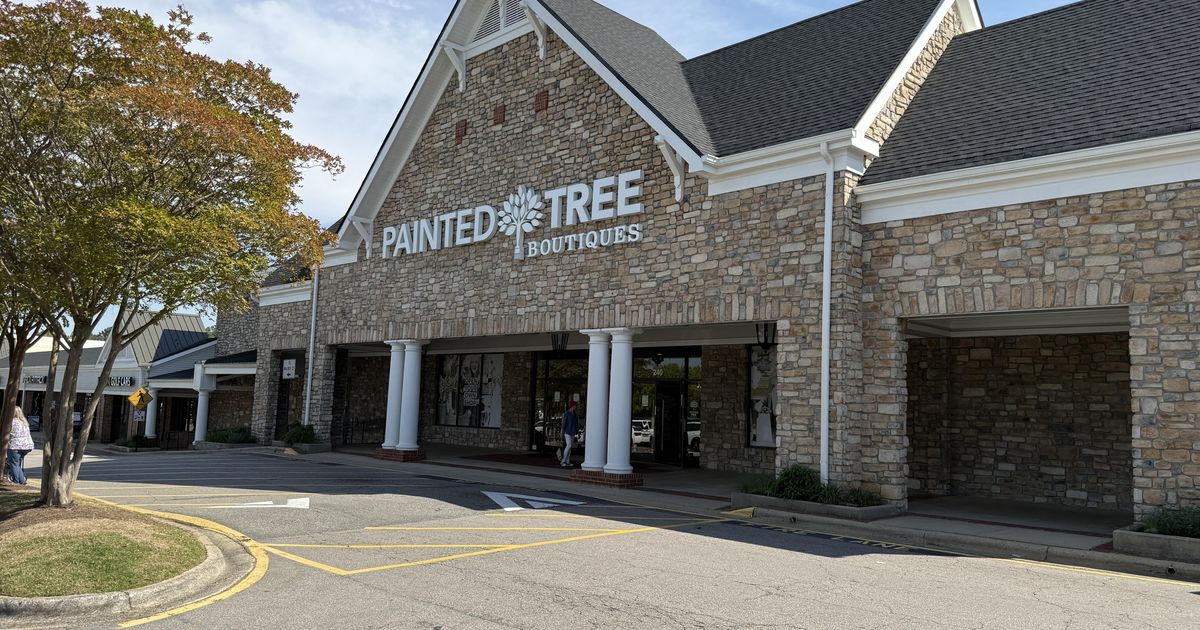 Painted Tree Boutiques abruptly closes all stores, leaving business ...